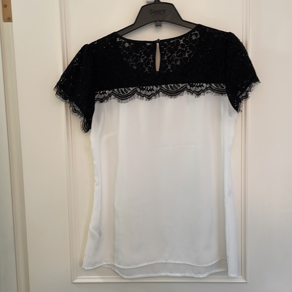 JACOB White Dress Top with Black Lace Details - Picture 4 of 5